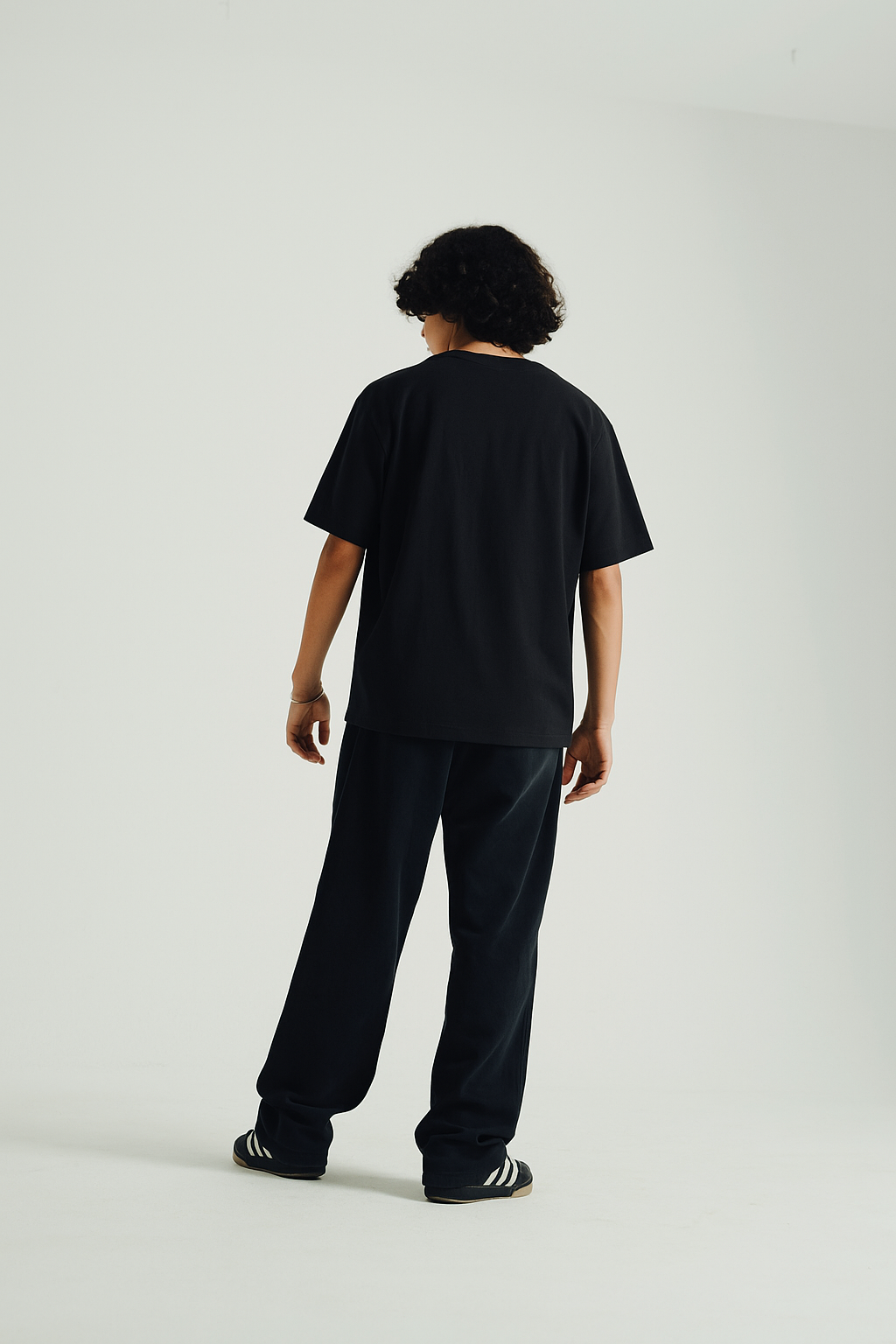 Nexes Éclipse – Where shadows speak luxury.